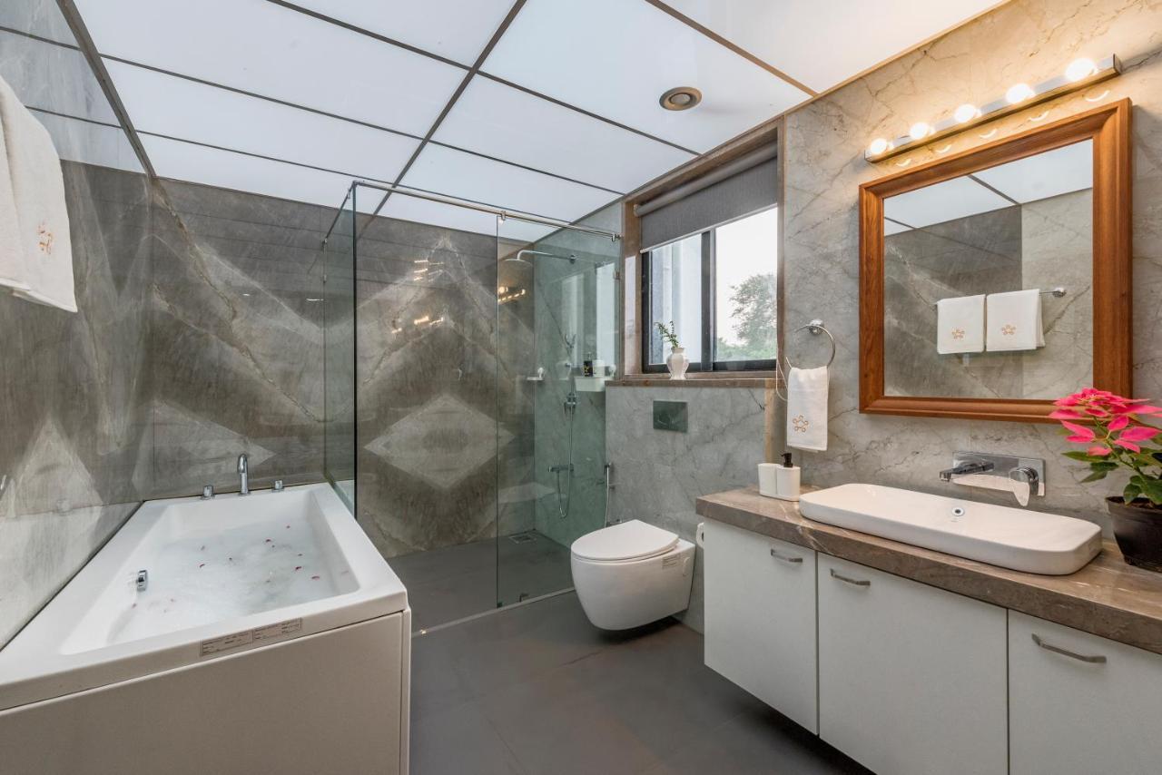 Saffronstays Mayfair Gardens 4 Bedroom Petfriendly Pool Villa آليباغ المظهر الخارجي الصورة